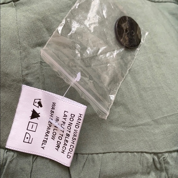 🆕 Tularosa Sage Green Button-Up Mini Skirt M - Picture 9 of 13